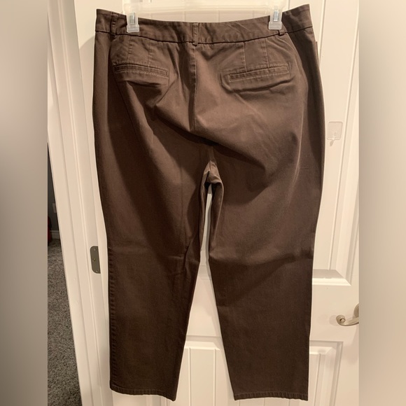 Woman’s Docker pant size 18W - Picture 2 of 3